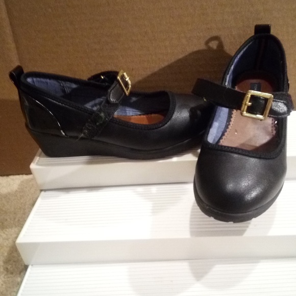 tommy hilfiger mary jane shoes